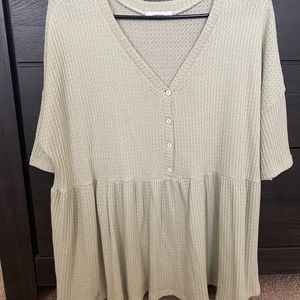 Boutique sage top